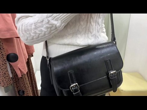 ❤️ Offentlig onani af ung kælling FeralBerry med en dildo i prøverummet ❤️ Porno at da.mkdou33miass.ru